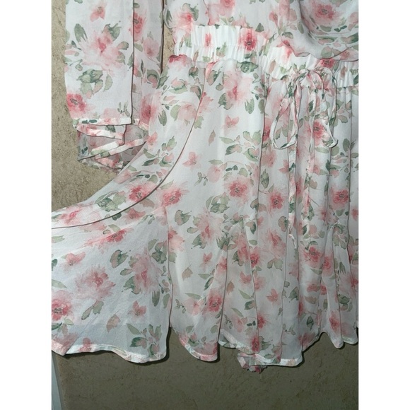 Trixxi Floral  Romper(Pit to pit 19” Length 30”) - Picture 5 of 8